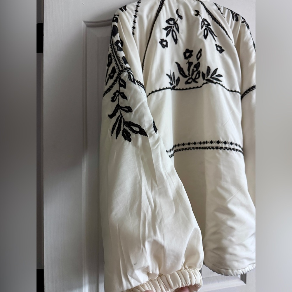 Anthropologie Embroidered Puffer Coat ivory and black jacket oversized XL - Picture 10 of 12